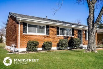 6207 Red Spruce Dr in Louisville, KY - Building Photo - Building Photo