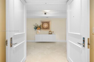 781 Crandon Blvd in Key Biscayne, FL - Building Photo - Building Photo