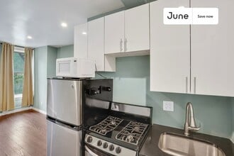 534 E 14th St in New York, NY - Building Photo - Building Photo