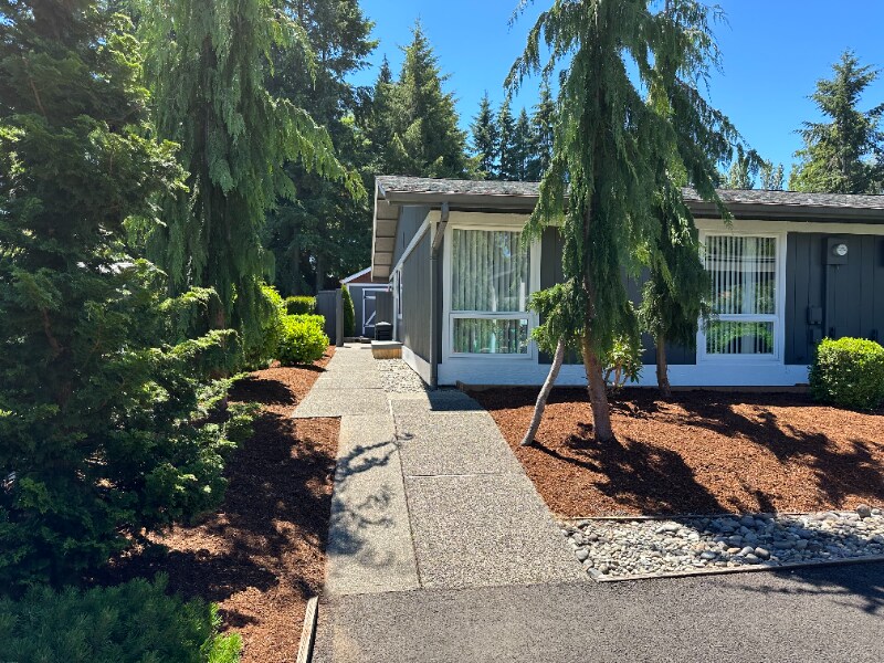 830 Phoenix St NE in Olympia, WA - Building Photo
