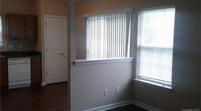 1138 Stonehenge Ln in Charlotte, NC - Building Photo - Building Photo
