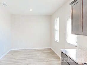 900 Clark Dr in Ferris, TX - Building Photo - Building Photo