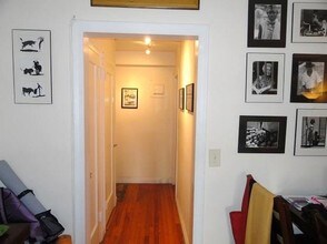 324 E 41st St-Unit -404-C in New York, NY - Building Photo - Building Photo