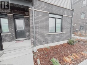 156 Oat Ln in Kitchener, ON - Building Photo - Building Photo