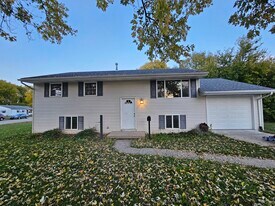 471 Vincent Ave in Troy, OH - Building Photo