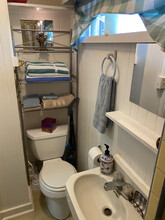 1090 Karratti Ln, Unit Studio in Honolulu, HI - Building Photo - Building Photo