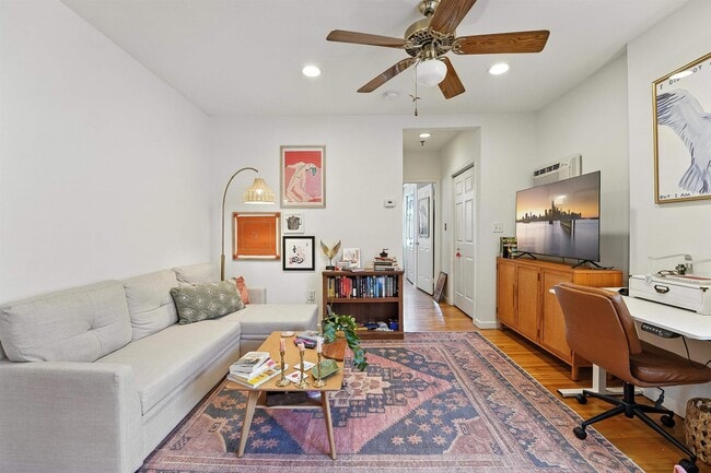 713 Willow Ave in Hoboken, NJ - Building Photo - Building Photo