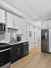 2818 W Fletcher St in Chicago, IL - Foto de edificio - Building Photo