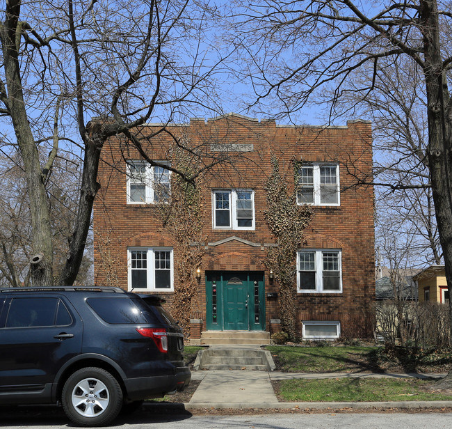 Wayne Manor in South Bend, IN - Building Photo - Building Photo