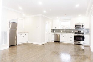 33 Merriam St, Unit 3 in Somerville, MA - Building Photo