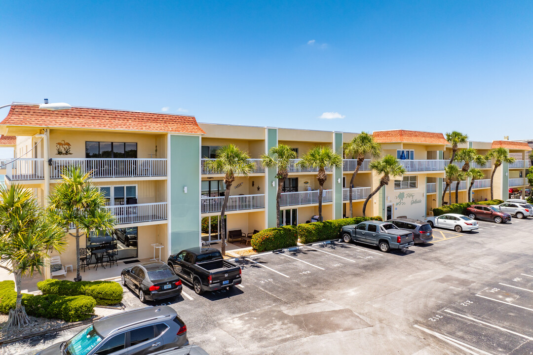 Fifty Gulfside in Indian Rocks Beach, FL - Building Photo