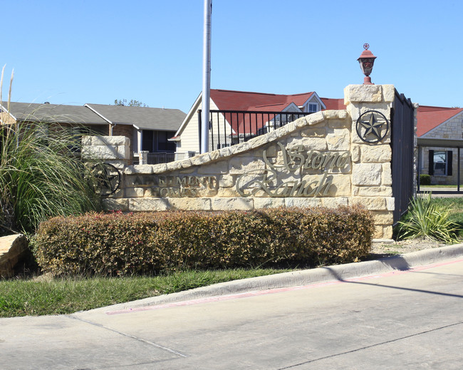 Stone Ranch Apartments - Senior Living in Killeen, TX - Building Photo - Building Photo