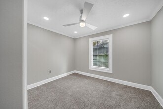 7647 Greendowns St in Houston, TX - Building Photo - Building Photo