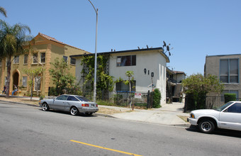 908-910 S Catalina St in Los Angeles, CA - Building Photo - Building Photo