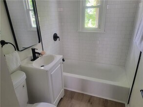 2349 Delbert Rd in Columbus, OH - Building Photo - Building Photo