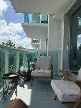 1000 West Ave, Unit 207 in Miami Beach, FL - Foto de edificio - Building Photo