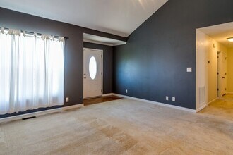 2859 Teakwood Dr in Clarksville, TN - Building Photo - Building Photo