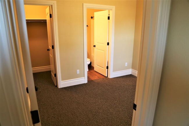 971 NW Circle Blvd in Corvallis, OR - Building Photo - Building Photo