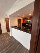7165 NW 186th St in Hialeah, FL - Building Photo - Building Photo