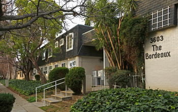 The Bardeaux in San Jose, CA - Foto de edificio - Building Photo