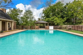 Parkway Circle Apartments in College Station, TX - Building Photo - Building Photo