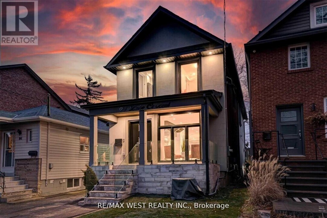 94 Lake Crescent in Toronto, ON - Building Photo