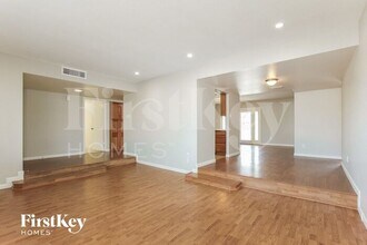 5227 W Hearn Rd in Glendale, AZ - Building Photo - Building Photo