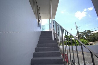 1186 NW 103rd St in Miami, FL - Building Photo - Building Photo