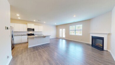 5256 Barberry Ave in Oakwood, GA - Foto de edificio - Building Photo