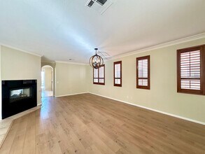 4056 Villeroy Ave in Las Vegas, NV - Building Photo - Building Photo