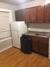 4033 W Melrose St, Unit STUDIO in Chicago, IL - Foto de edificio - Building Photo