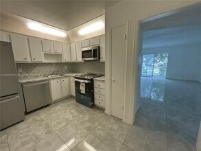 2061 NW 47th Terrace in Lauderhill, FL - Building Photo - Building Photo