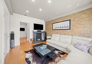 1025 W 31st Pl in Chicago, IL - Building Photo - Building Photo