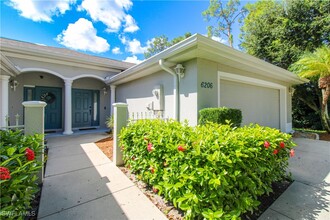 6206 Mandalay Cir in Naples, FL - Building Photo - Building Photo