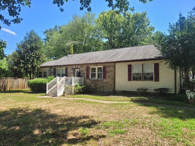 property at 10926 Riverview Rd