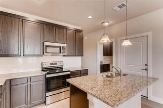 440 High Tech Dr in Georgetown, TX - Building Photo - Building Photo