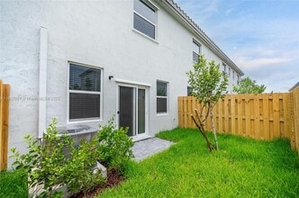 141 SE 11th St in Florida City, FL - Building Photo - Building Photo