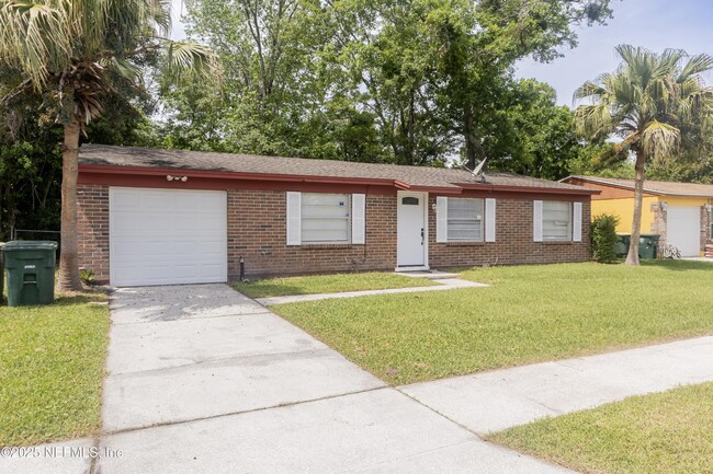 2124 Kusaie Dr in Jacksonville, FL - Building Photo - Building Photo