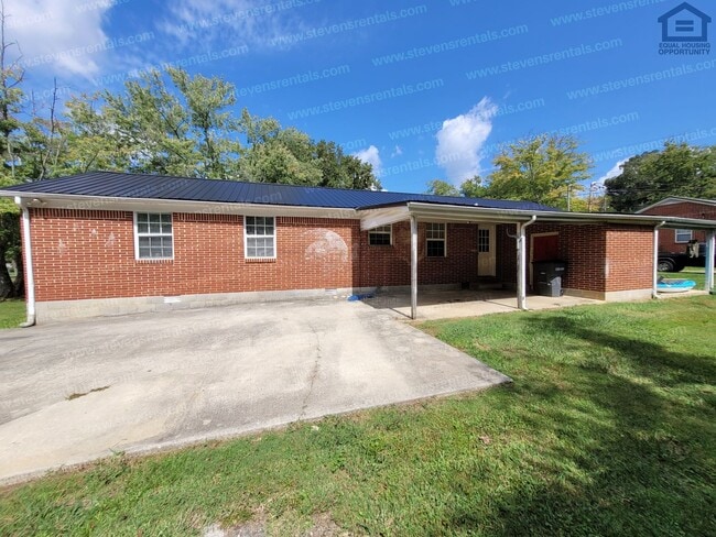 205 E 13th St in Cookeville, TN - Building Photo - Building Photo