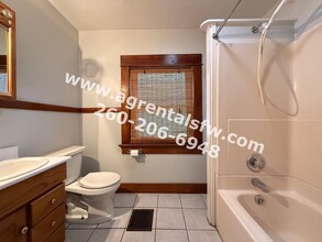 935 Edgewater Ave in Fort Wayne, IN - Building Photo - Building Photo