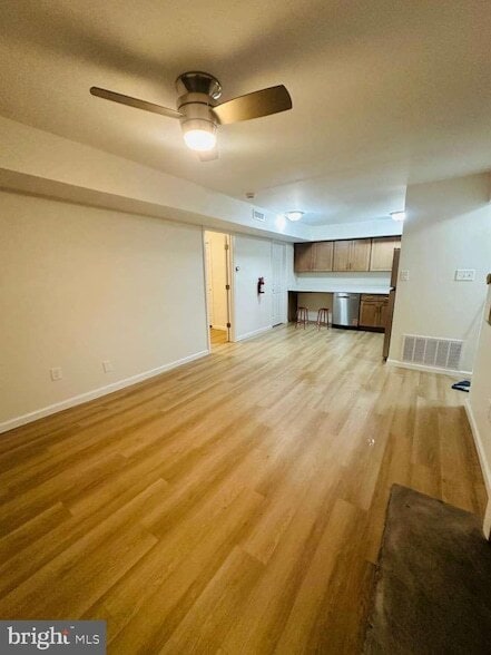 108 Brighton Ct in Gloucester Township, NJ - Foto de edificio - Building Photo