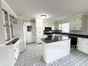 4983 Washington St in La Grange, NC - Building Photo - Building Photo