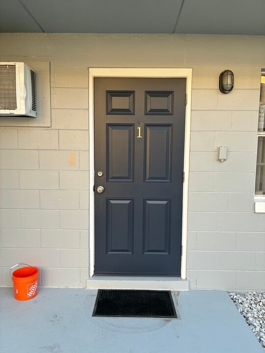 422 Columbus Ave, Unit #1 in New Smyrna Beach, FL - Building Photo