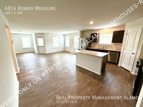 6814 Rondo Measure in San Antonio, TX - Building Photo - Building Photo