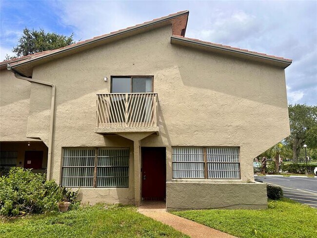 2580 Coral Springs Dr in Coral Springs, FL - Foto de edificio - Building Photo