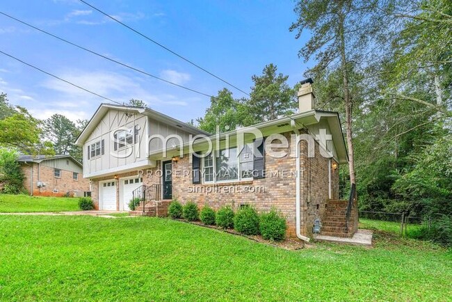 837 Needle Rock Ct in Stone Mountain, GA - Foto de edificio - Building Photo