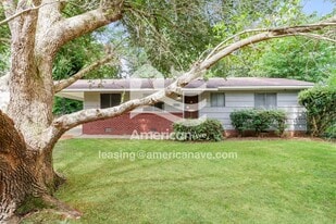 225 Springfield Cir in Jackson, MS - Building Photo