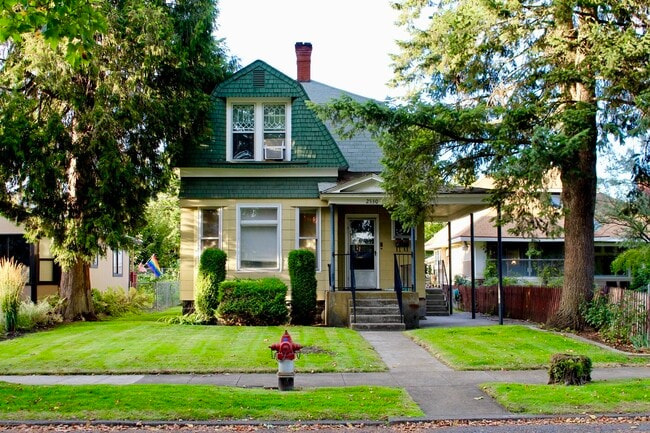 property at 2530 W Gardner Ave