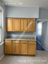 41 W 54th St in Bayonne, NJ - Building Photo - Building Photo