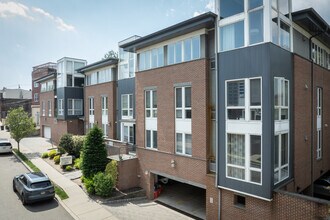 East Ridge Condominiums in Cliffside Park, NJ - Building Photo - Building Photo